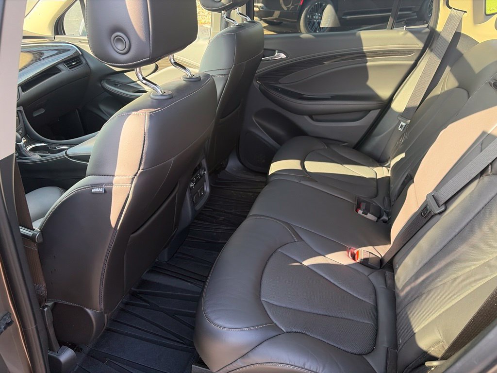 Used 2018 Buick Envision Essence AWD/4WD image 14