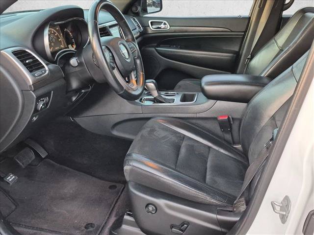 Used 2018 Jeep Grand Cherokee Altitude RWD image 17
