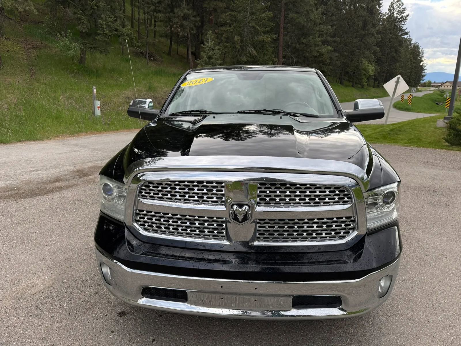 Used 2013 RAM 1500 Laramie w/ Convenience Group AWD/4WD image 2