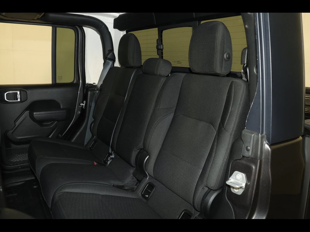 Used 2022 Jeep Gladiator Sport AWD/4WD image 26