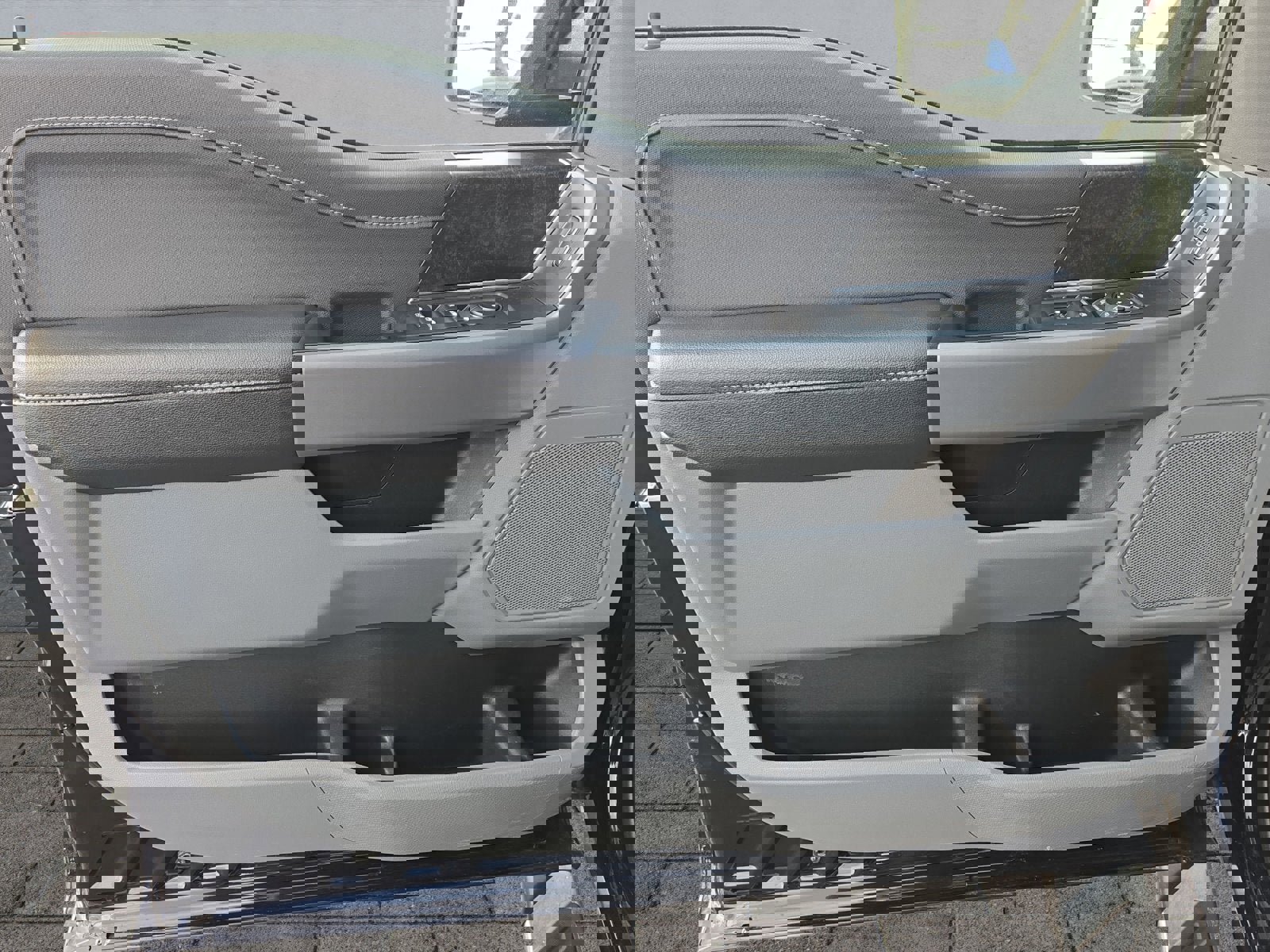 Certified 2022 Ford F150 XLT w/ Equipment Group 302A High image 10