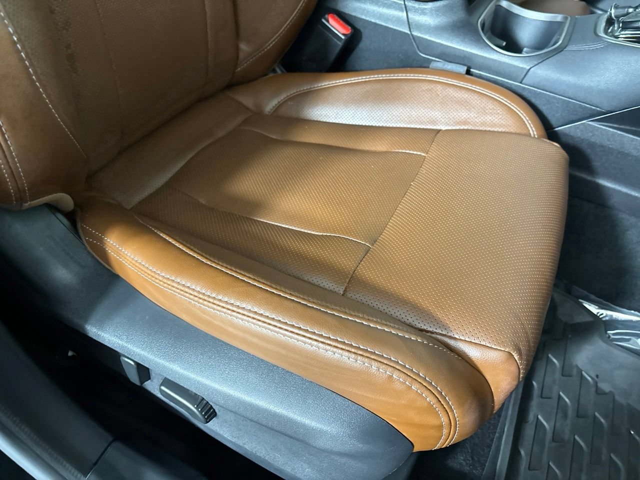 Used 2020 Subaru Outback Touring AWD/4WD image 31