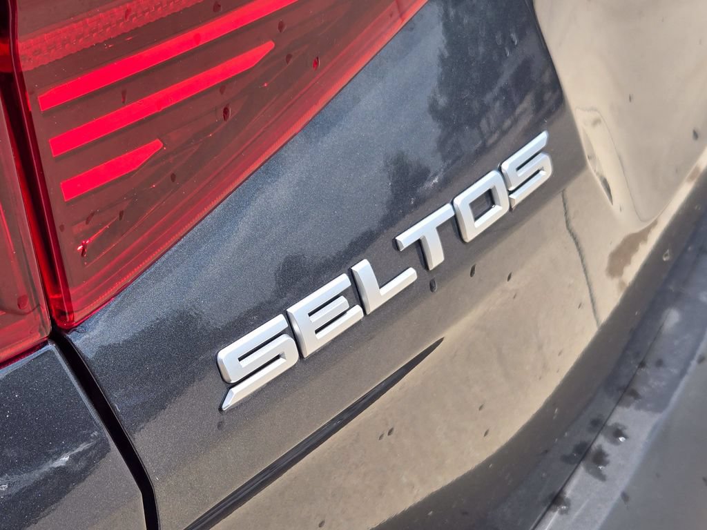 Certified 2023 Kia Seltos S w/ Navigation Package FWD image 16