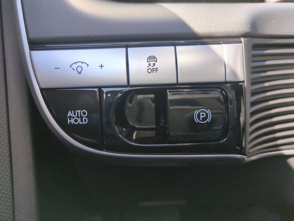 Used 2022 Hyundai Ioniq 5 SE w/ Cargo Package image 27