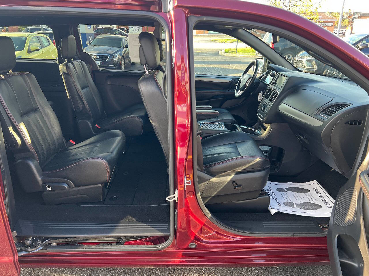 Used 2019 Dodge Grand Caravan GT image 31