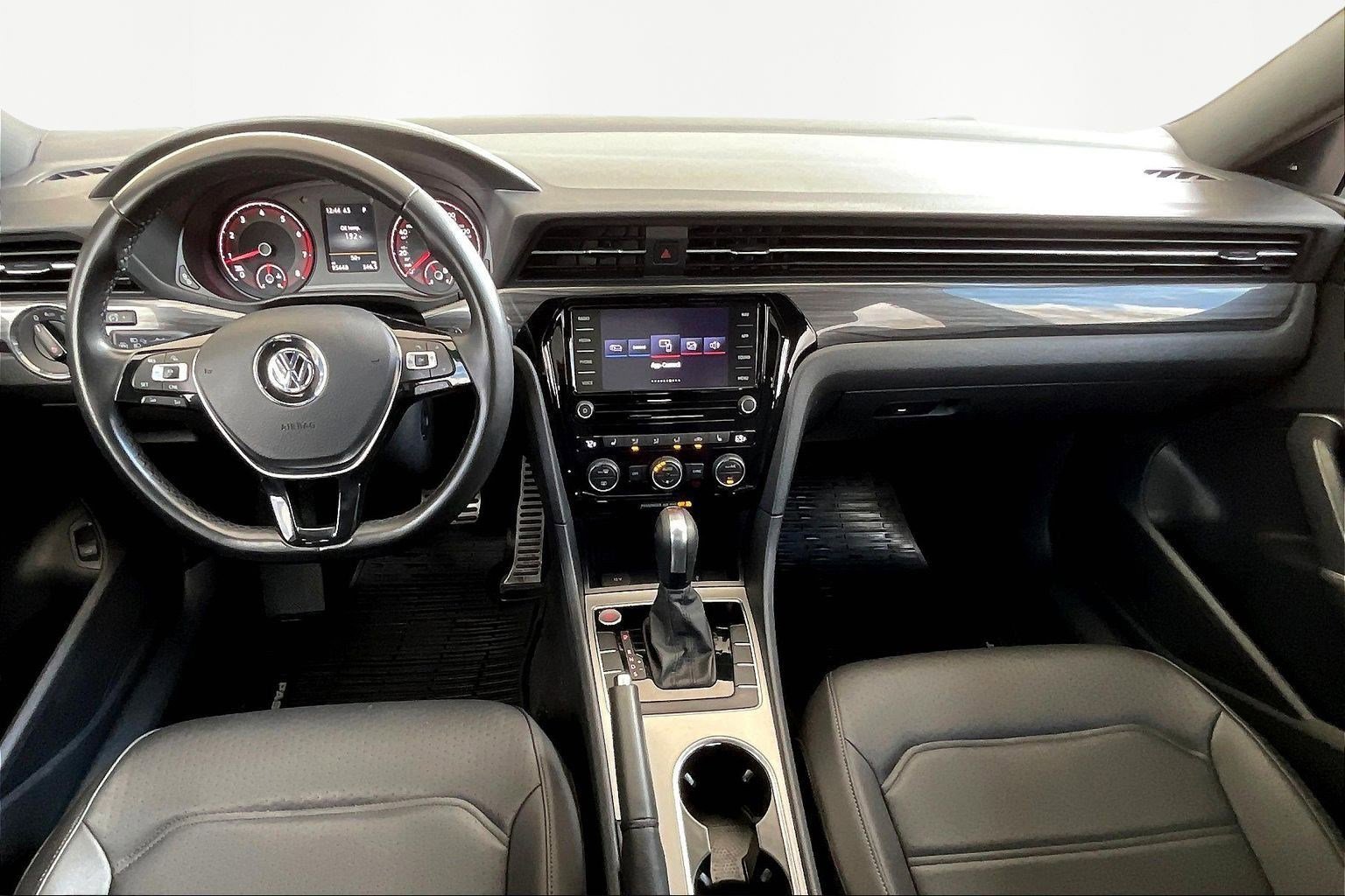 Used 2021 Volkswagen Passat 2.0T R-Line image 7