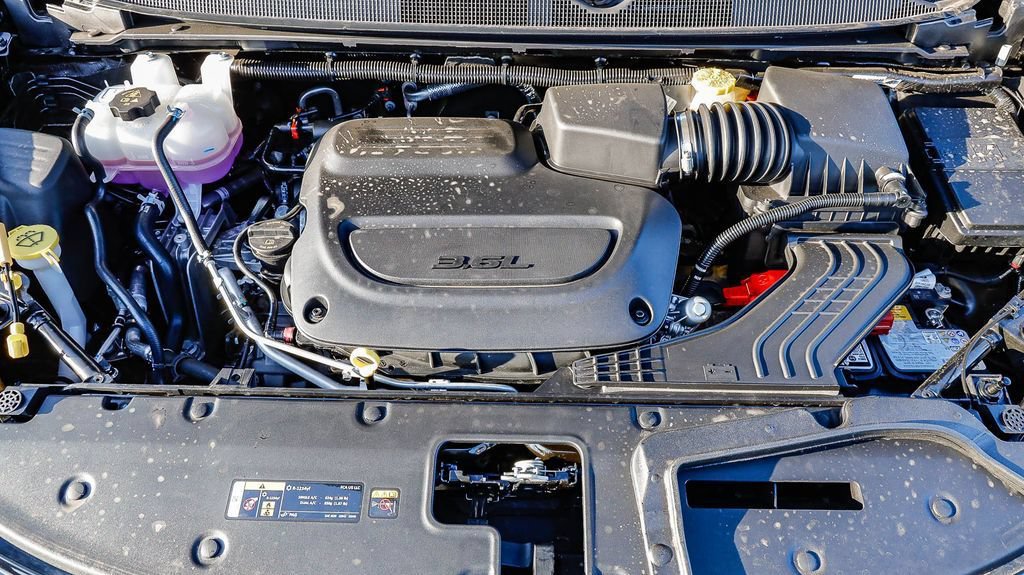 New 2027 Chrysler Pacifica Select FWD image 32
