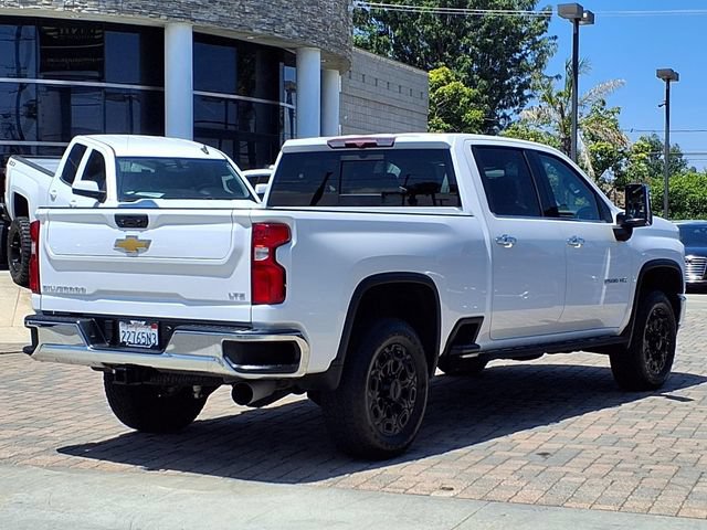 Used 2022 Chevrolet Silverado 2500 LTZ w/ LTZ Convenience Package AWD/4WD image 5