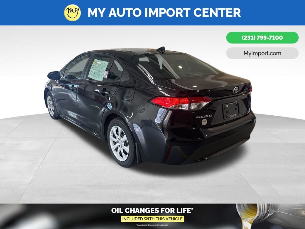 Used 2021 Toyota Corolla LE w/ Carpet Mat Package (TMS) image 5