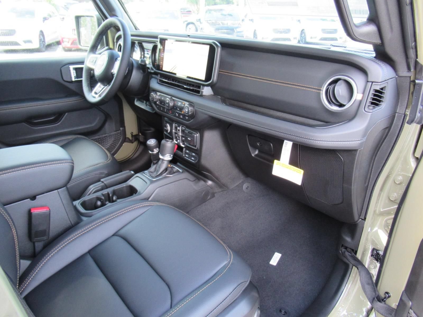 New 2026 Jeep Wrangler Unlimited Sahara AWD/4WD image 11