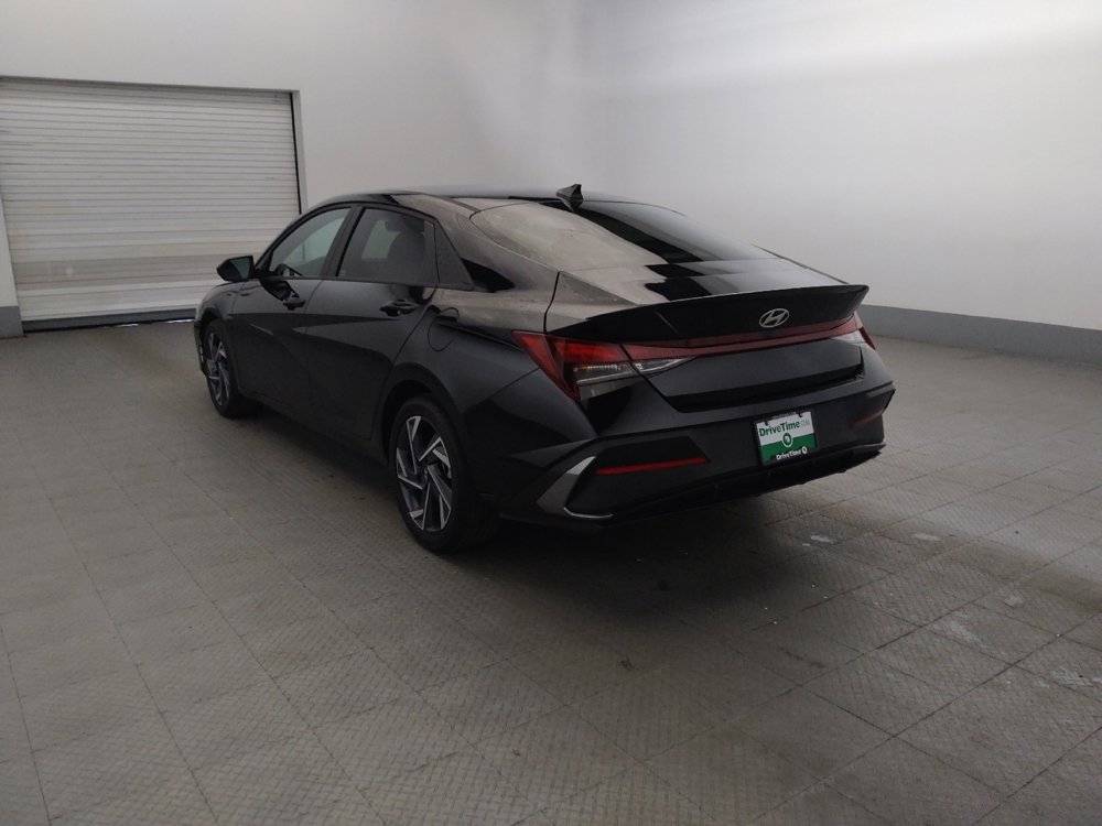 Used 2025 Hyundai Elantra Sport FWD image 5