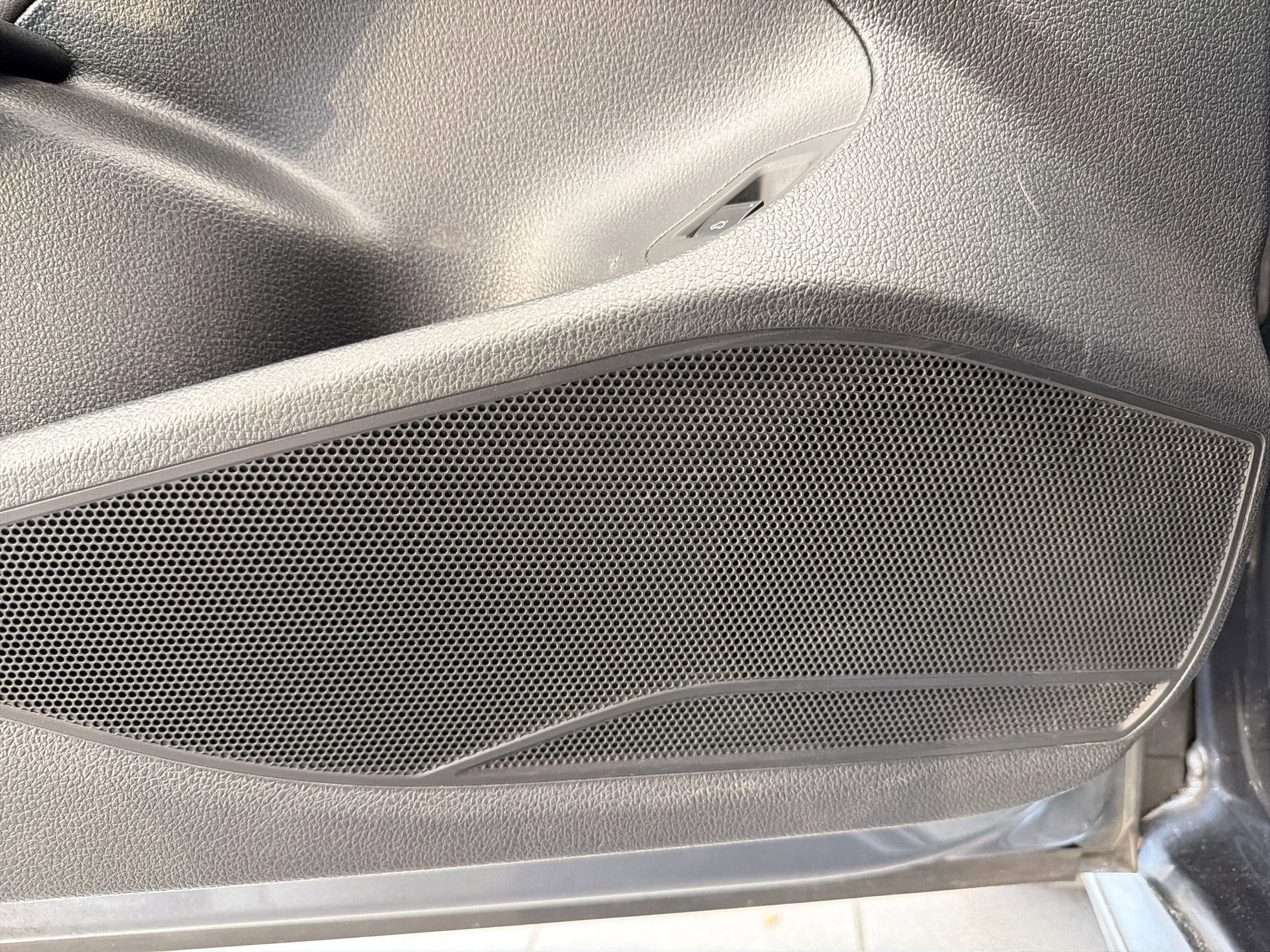 Used 2018 Volkswagen Passat 2.0T R-Line image 21