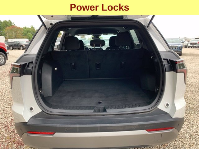 Used 2026 Chevrolet Equinox LT AWD/4WD image 11