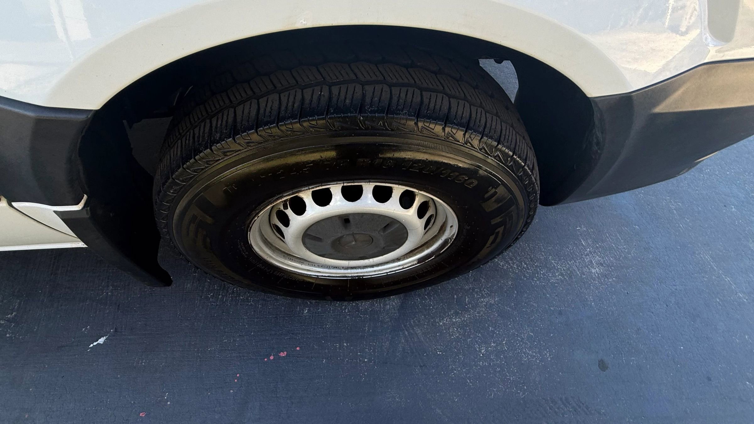 Used 2017 Mercedes-Benz Sprinter 2500 image 19