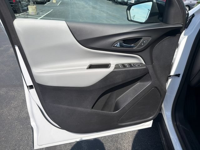 Certified 2024 Chevrolet Equinox LS w/ LS Convenience Package FWD image 11