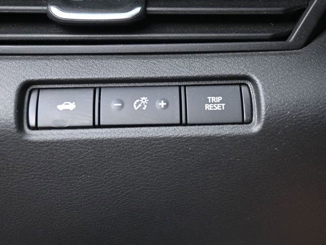 Used 2025 Nissan Altima 2.5 SV image 23