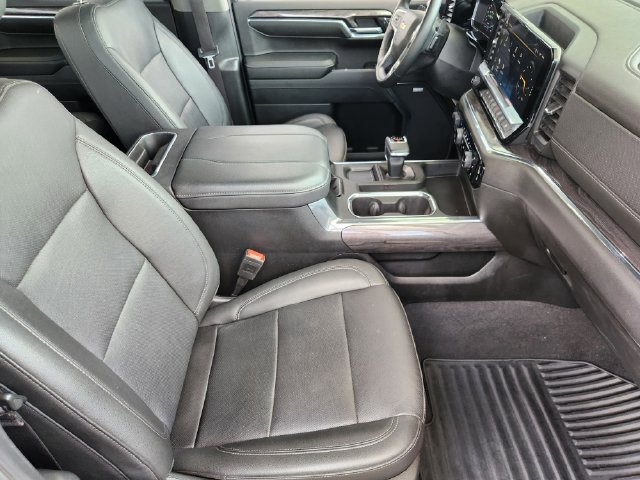 Used 2024 Chevrolet Silverado 1500 LTZ w/ Z71 Off-Road Package AWD/4WD image 11