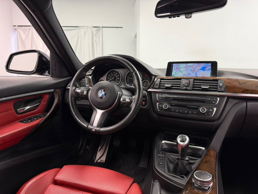 Used 2015 BMW 335i xDrive Sedan w/ M Sport AWD/4WD image 44