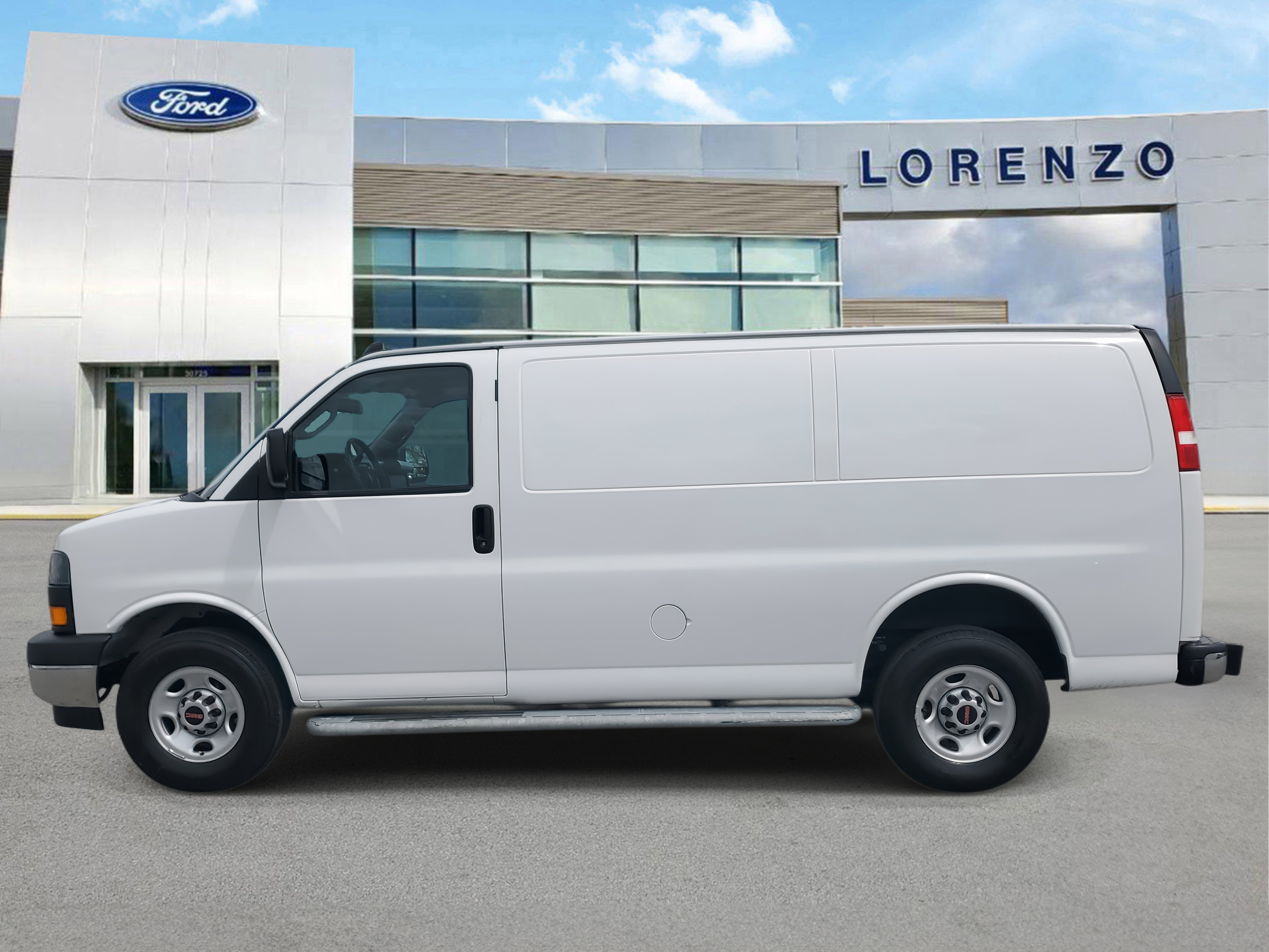 Used 2023 GMC Savana 2500 w/ Driver Convenience Package image 8
