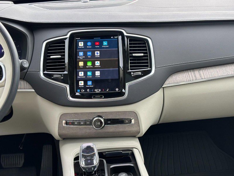 Used 2024 Volvo XC90 B6 Ultimate w/ Lounge Package image 14