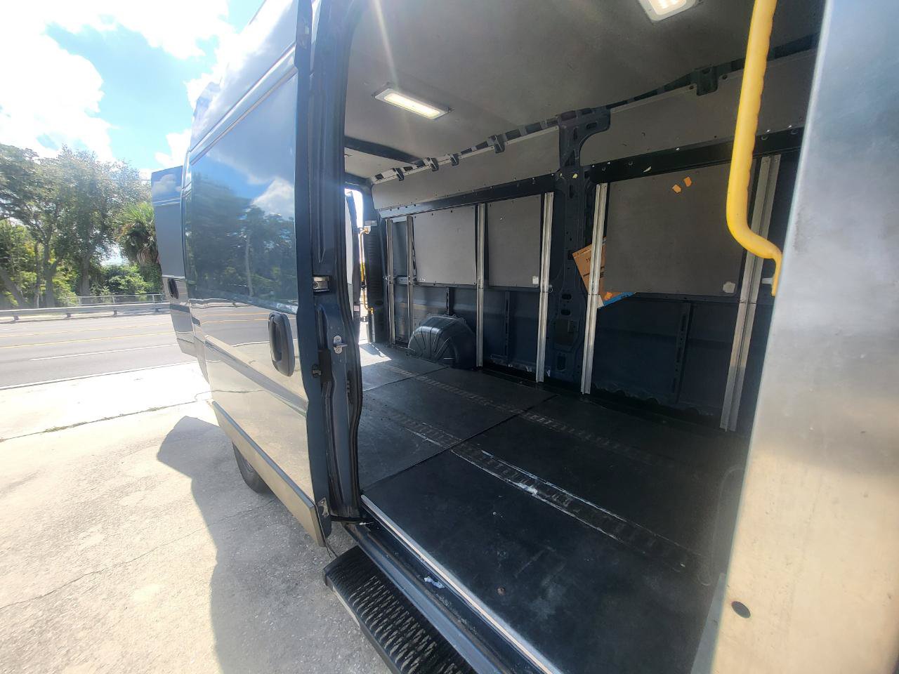 Used 2019 RAM ProMaster 3500 FWD image 25