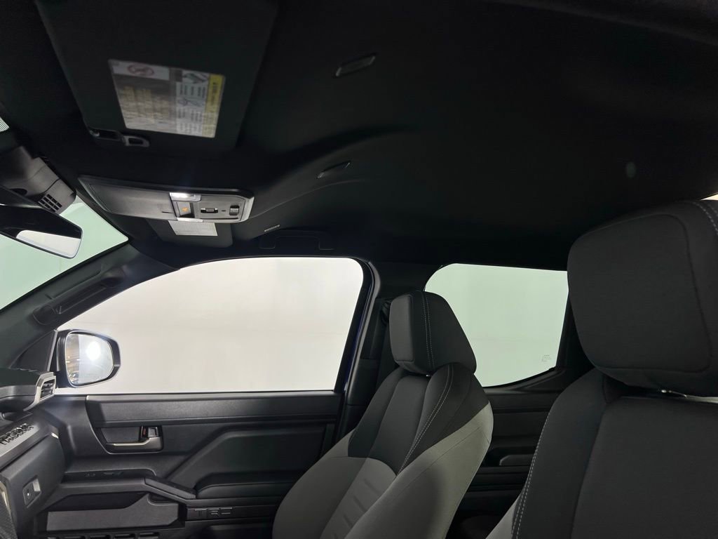 Used 2025 Toyota Tacoma TRD Off-Road image 23