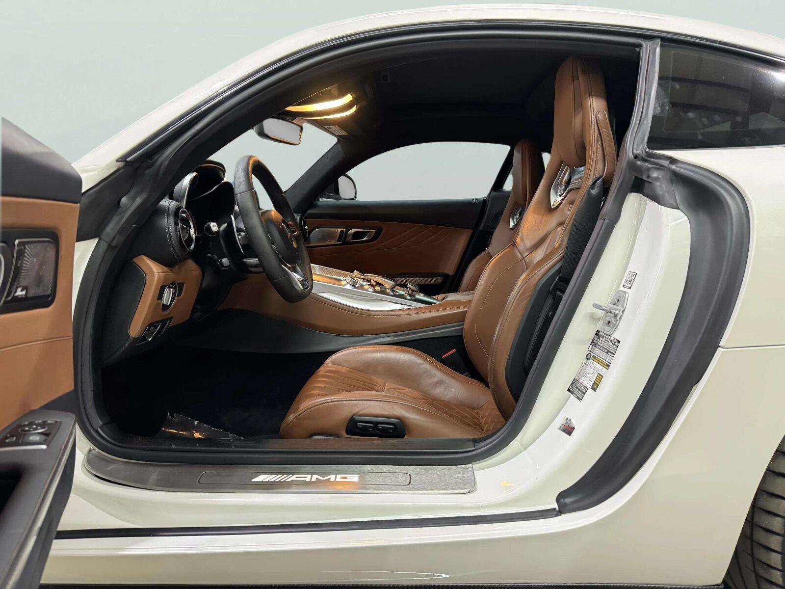 Used 2016 Mercedes-Benz AMG GT S image 24