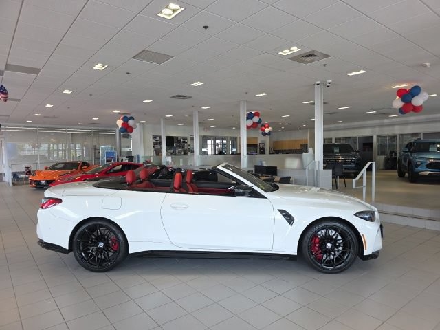 Used 2023 BMW M4 xDrive Competition AWD/4WD image 2