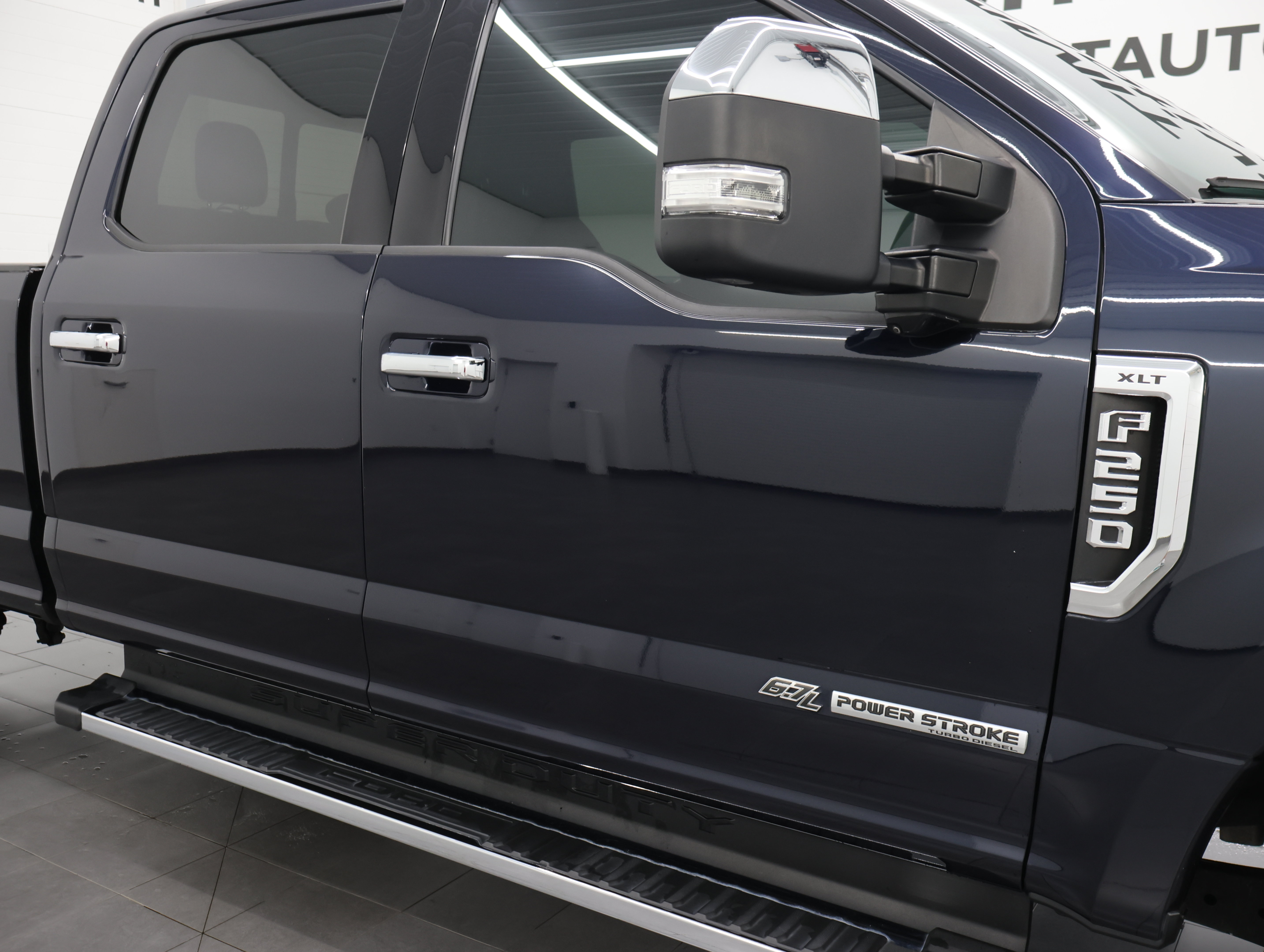 Used 2021 Ford F250 XLT w/ XLT Premium Package AWD/4WD image 24