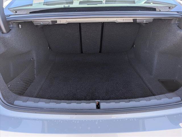 Used 2025 BMW 330i Sedan w/ Convenience Package RWD image 6