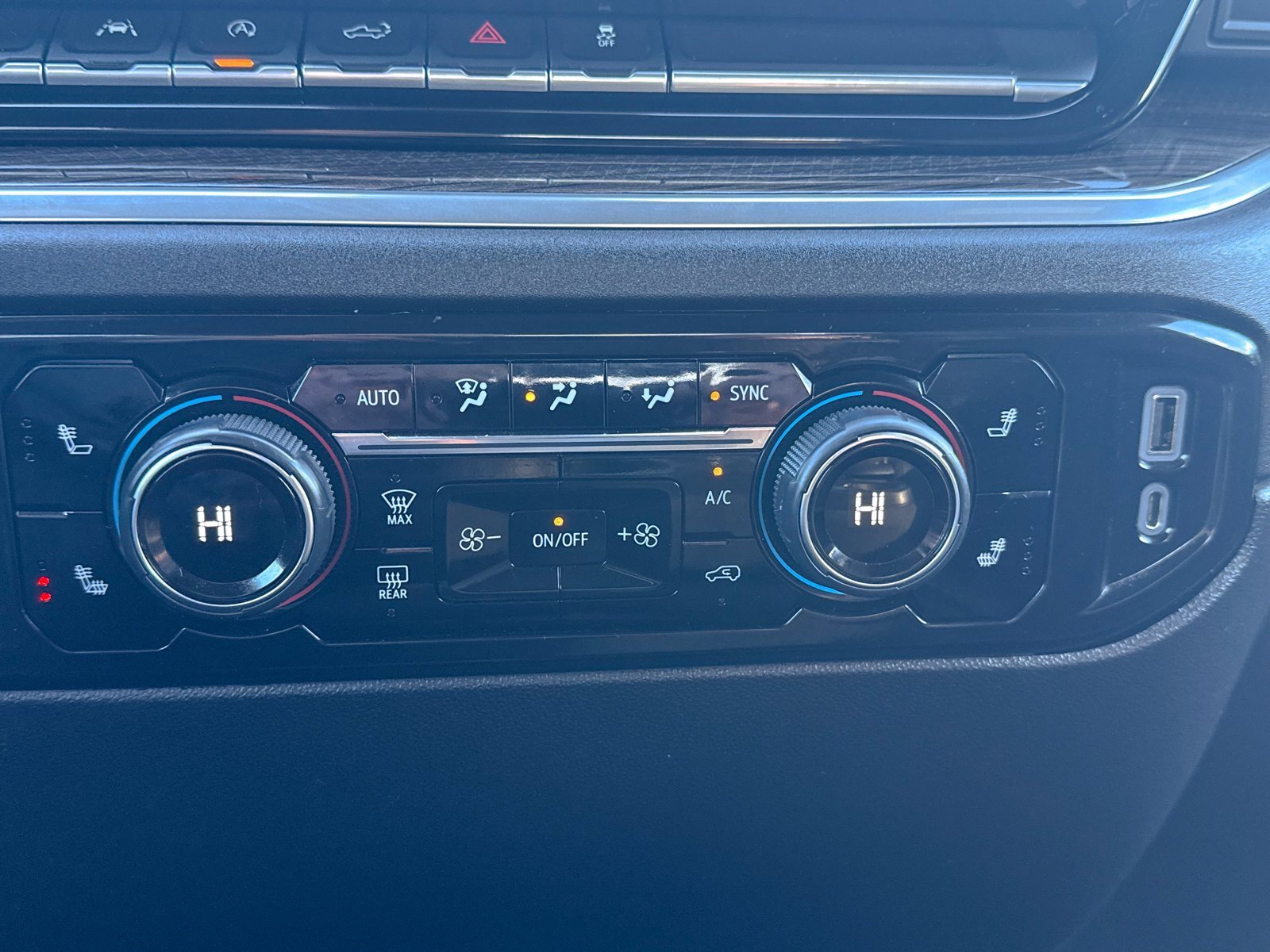 Used 2022 Chevrolet Silverado 1500 LT image 32