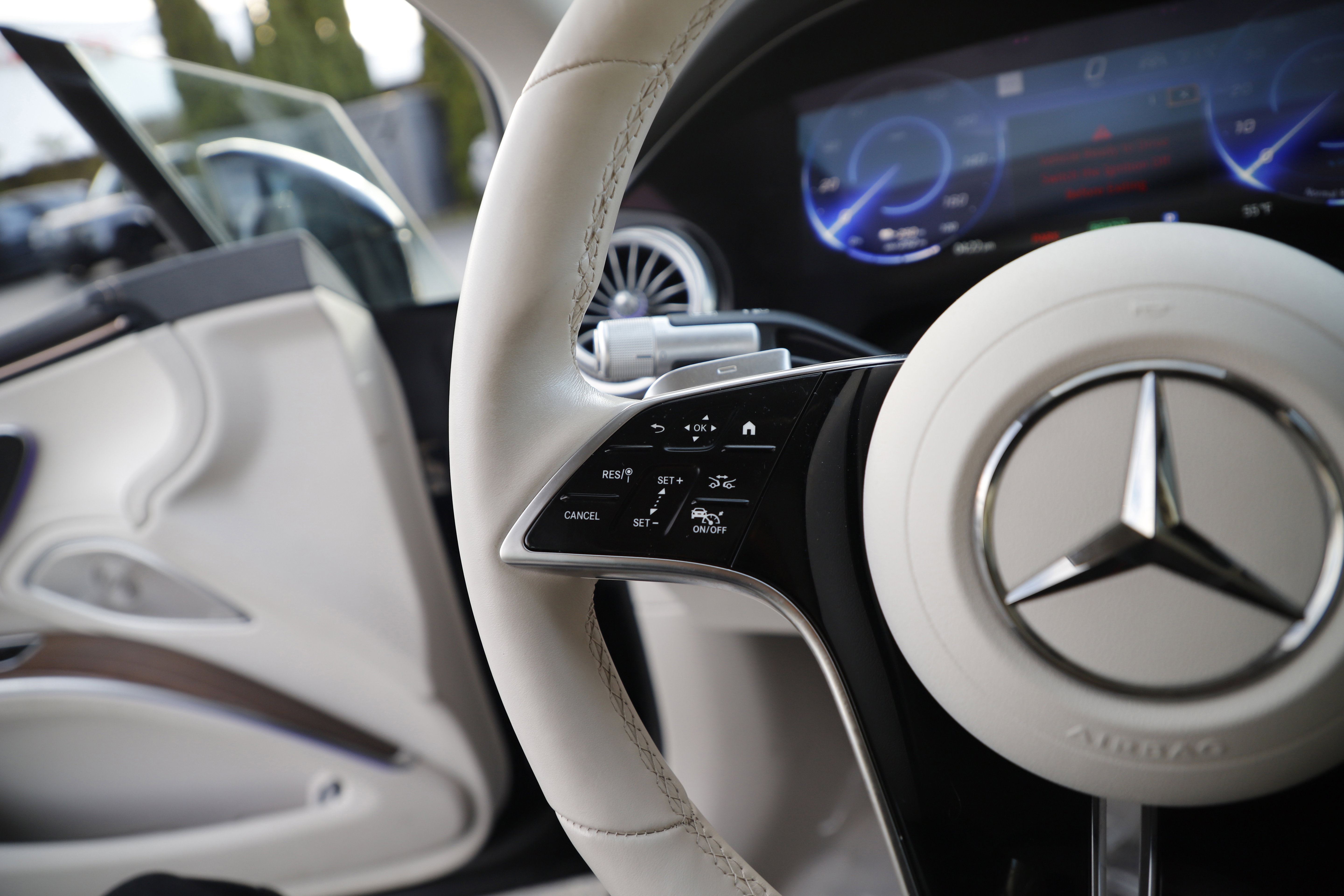 Used 2022 Mercedes-Benz EQS 580 4MATIC Sedan image 23