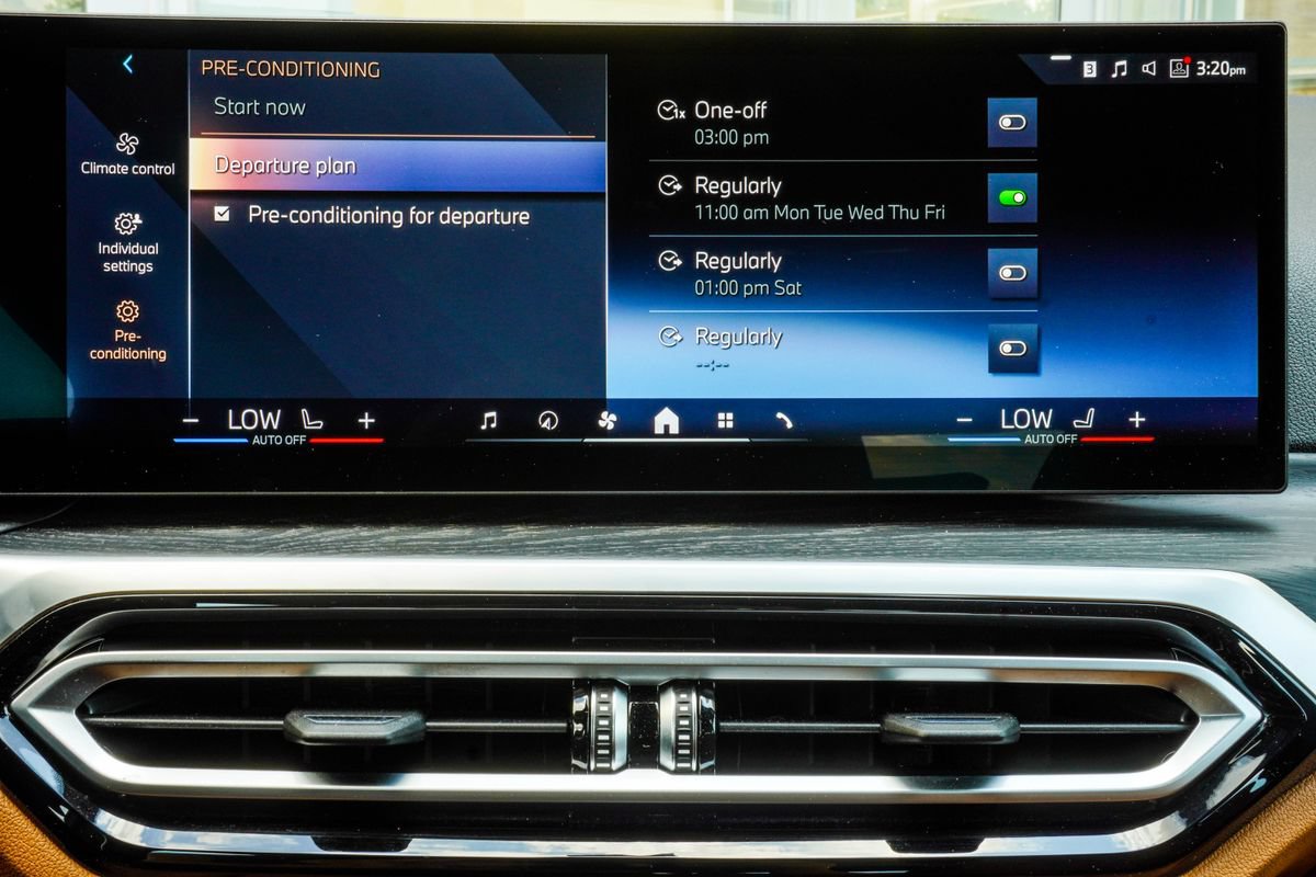 Used 2024 BMW i4 eDrive40 w/ Premium Package RWD image 26