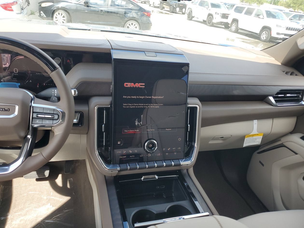 New 2026 GMC Yukon XL Denali w/ Denali Reserve Package RWD image 14