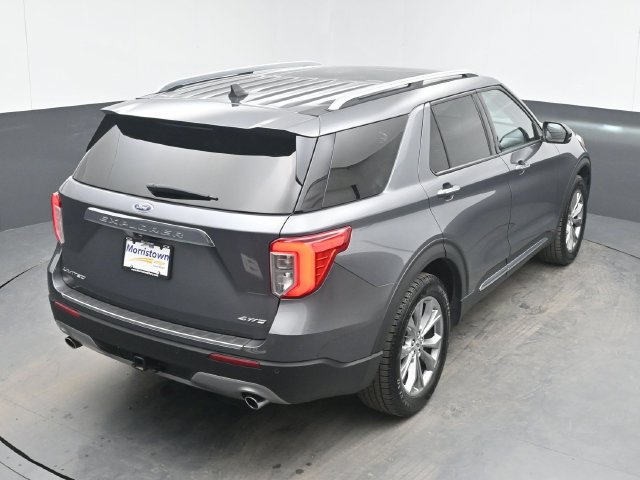 Used 2021 Ford Explorer Limited w/ Equipment Group 301A AWD/4WD image 45