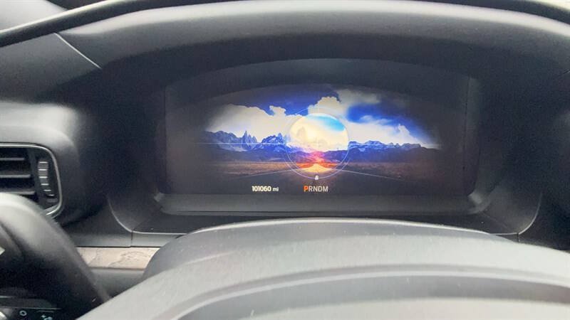 Used 2020 Ford Explorer Platinum w/ Premium Technology Package AWD/4WD image 19