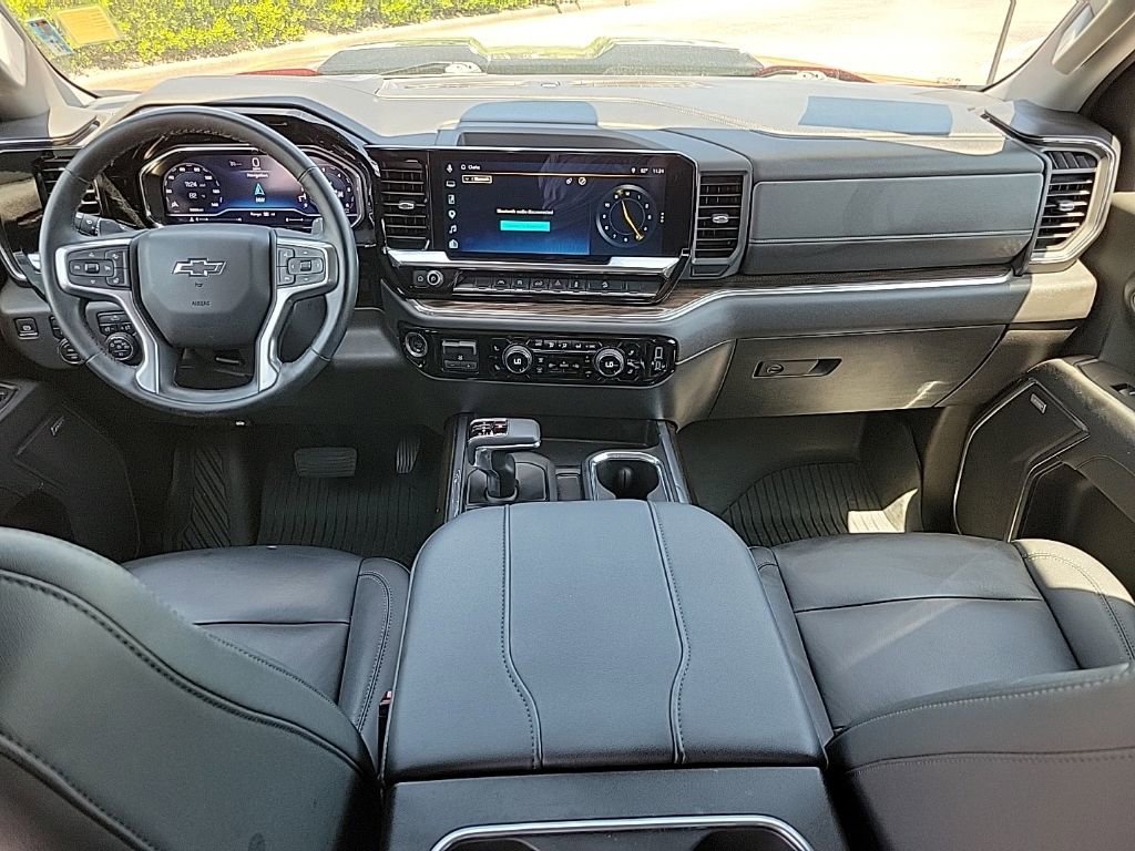 Used 2024 Chevrolet Silverado 1500 LT Trail Boss w/ Convenience Package II AWD/4WD image 16