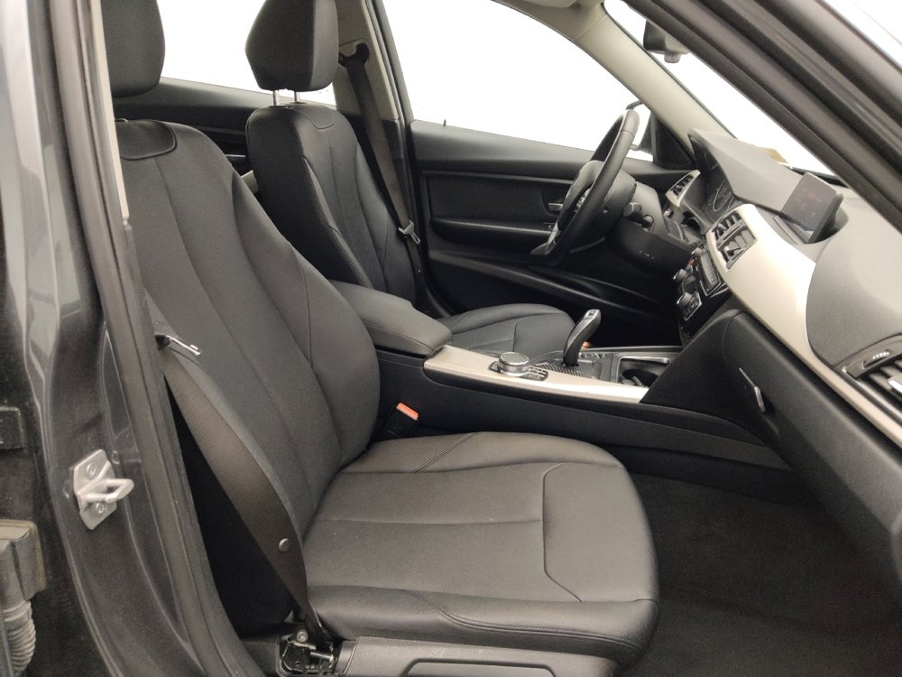 Used 2018 BMW 320i Sedan RWD image 21