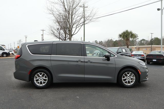 New 2026 Chrysler Voyager LX FWD image 4