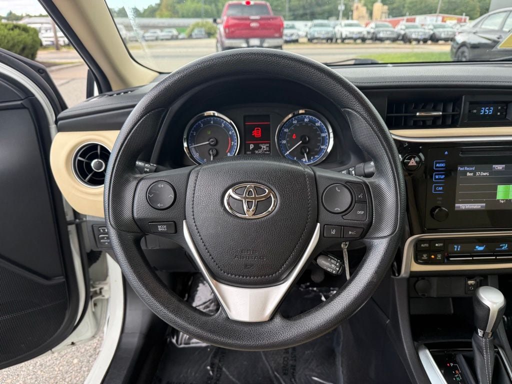 Used 2017 Toyota Corolla LE w/ Carpet Mat Package (TMS) FWD image 11