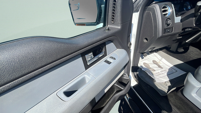 Used 2013 Ford F150 XLT w/ Mid Equipment Group AWD/4WD image 10