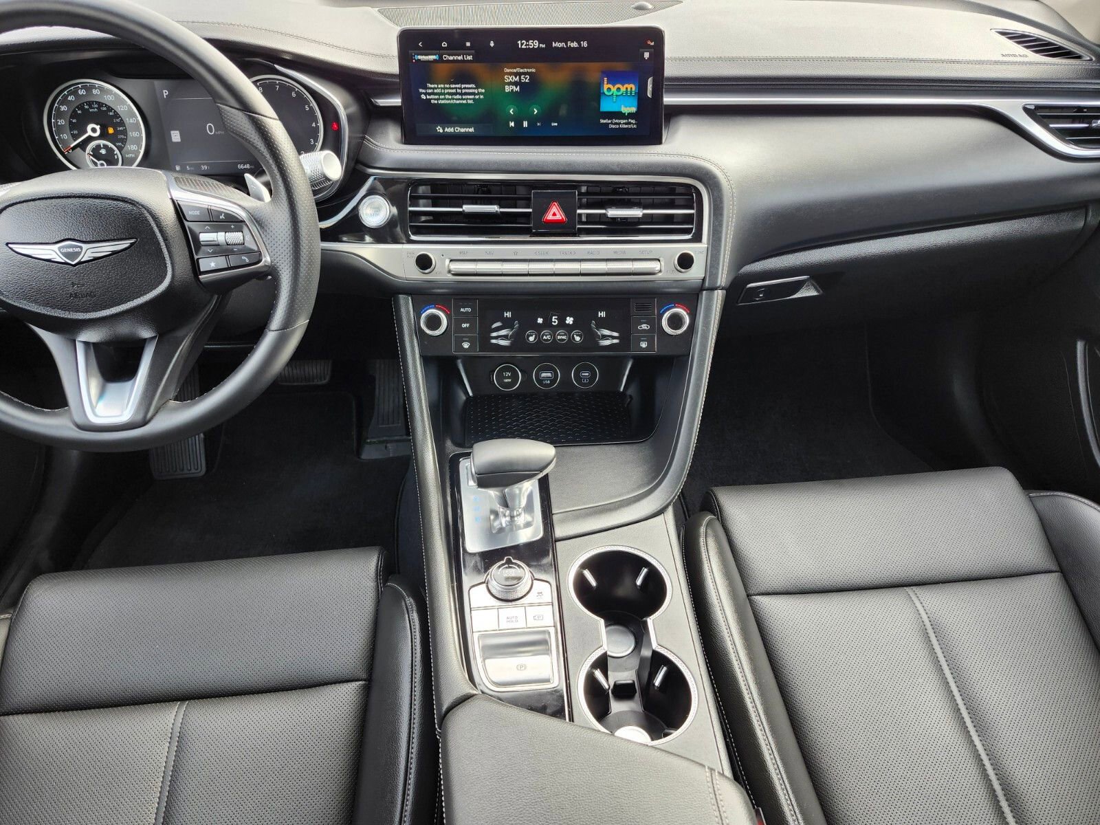 Used 2025 Genesis G70 2.5T image 14