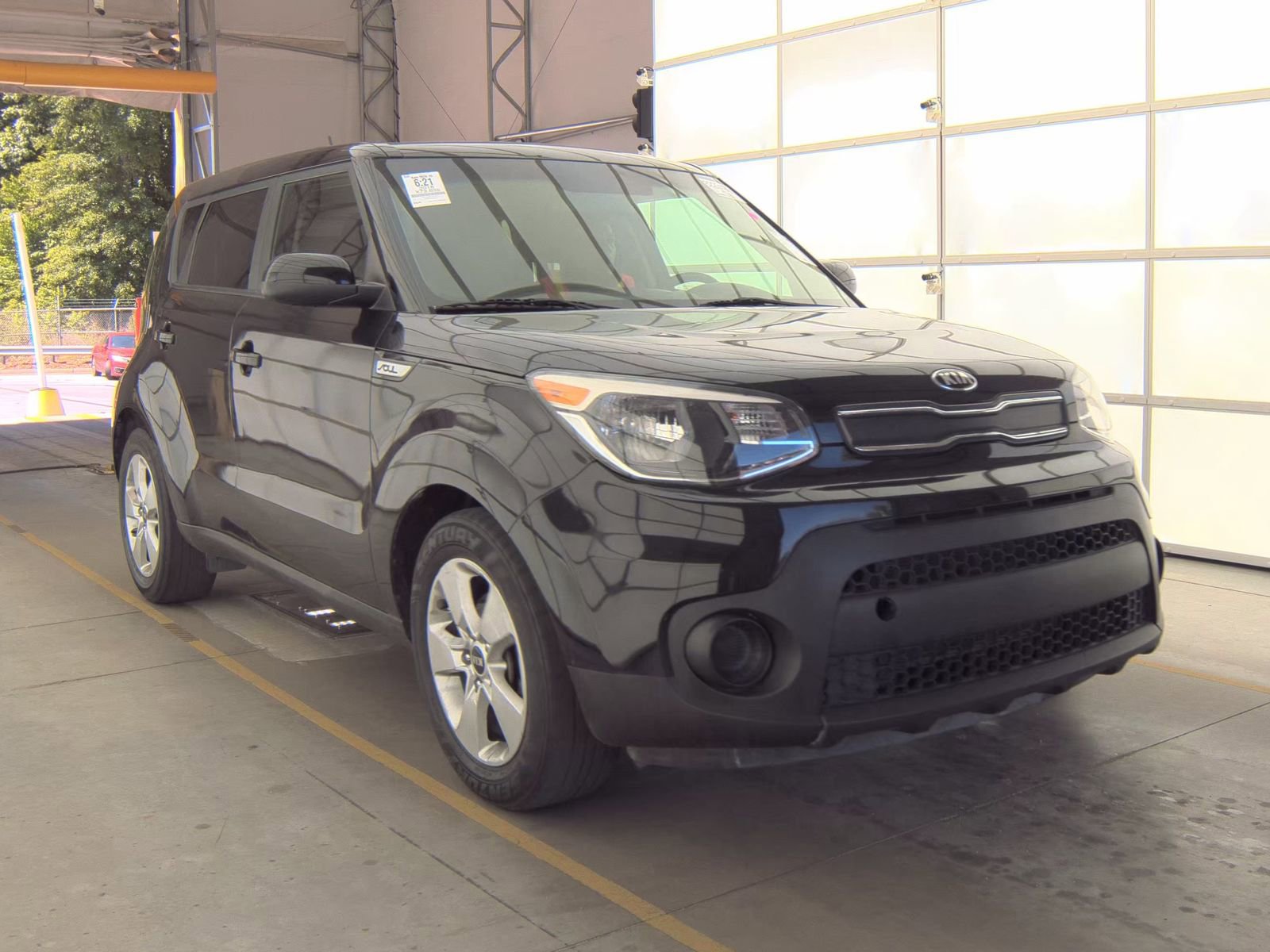 Used 2018 Kia Soul FWD image 2
