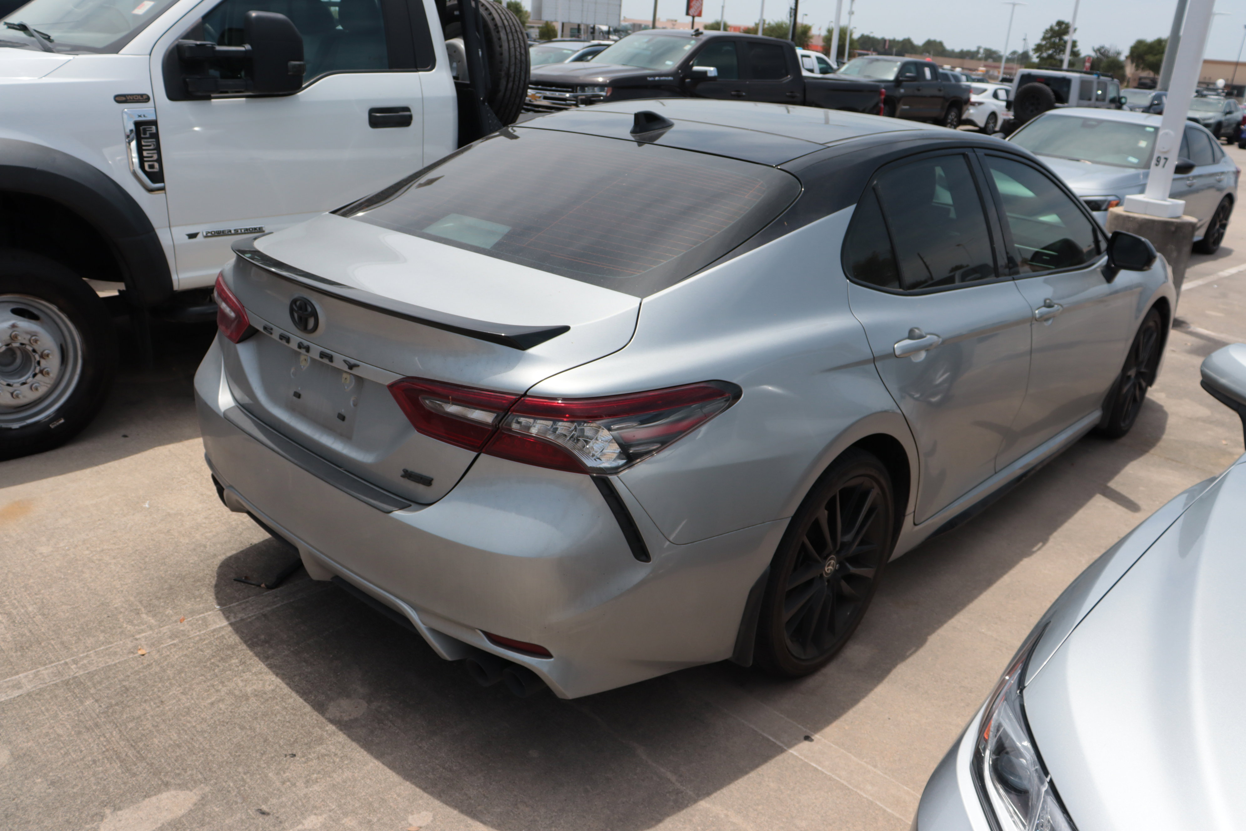 Used 2023 Toyota Camry XSE image 11