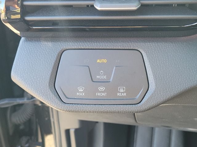 Certified 2022 Volkswagen ID.4 Pro AWD/4WD image 28