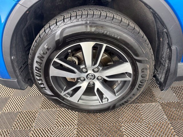 Used 2018 Toyota RAV4 XLE AWD/4WD image 26