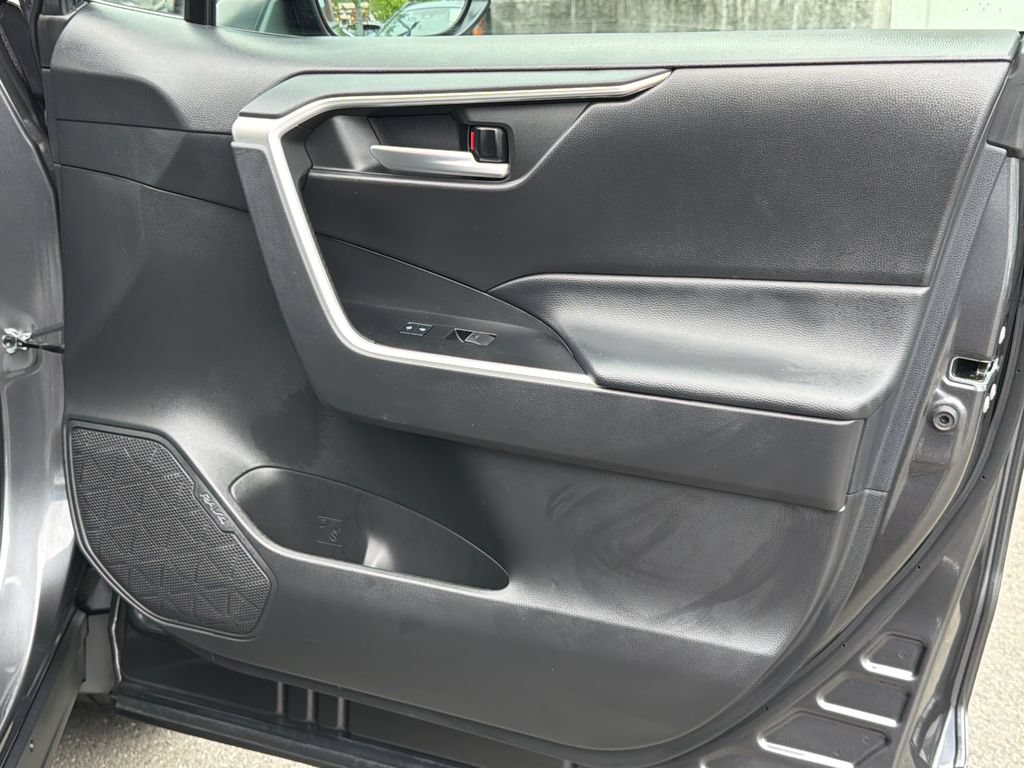 Used 2023 Toyota RAV4 XLE w/ Convenience Package AWD/4WD image 14
