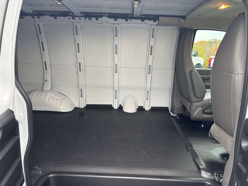 New 2025 Chevrolet Express 2500 w/ Driver Convenience Package RWD image 35