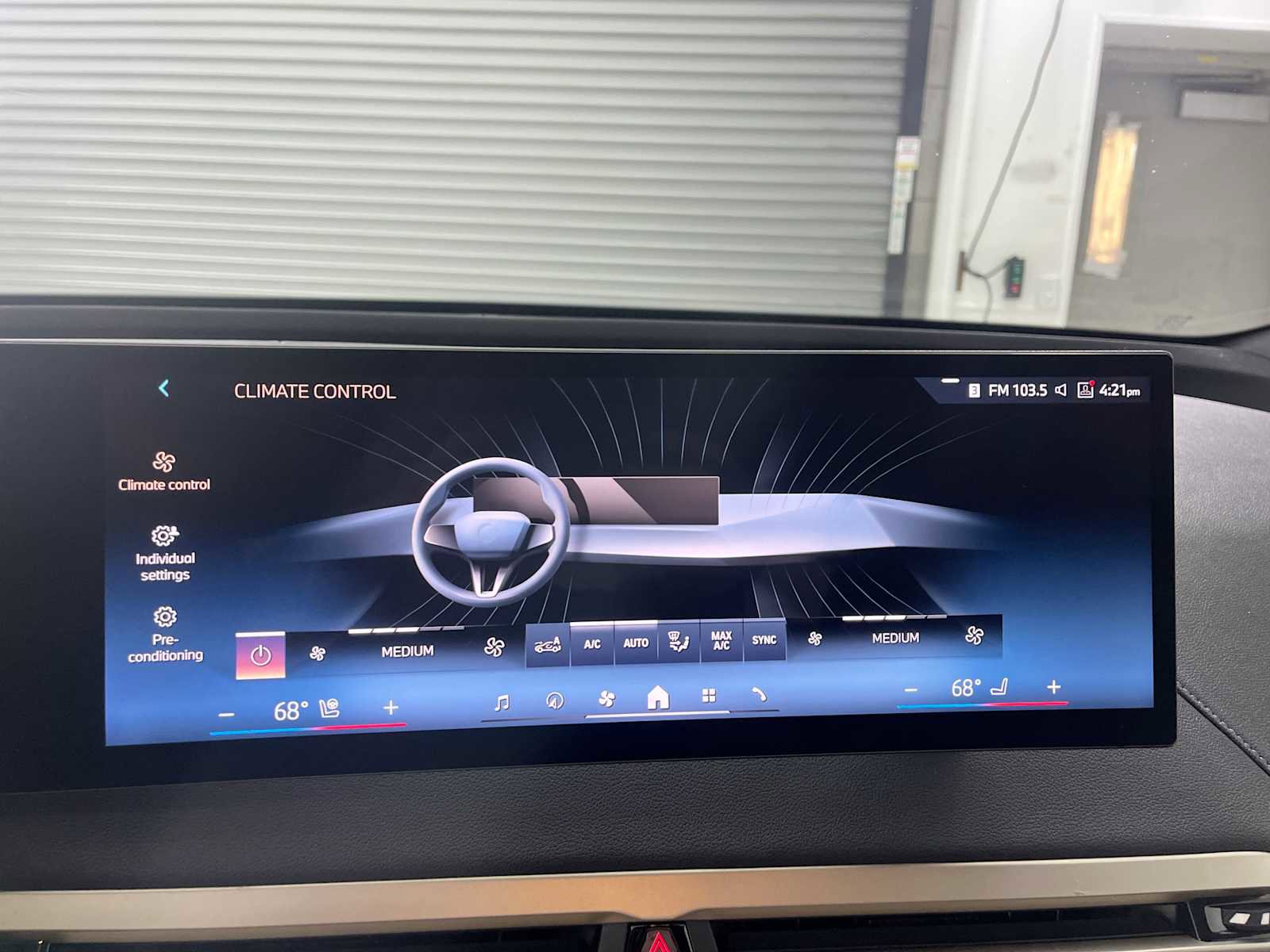 Used 2024 BMW iX xDrive50 w/ Sport Package image 17