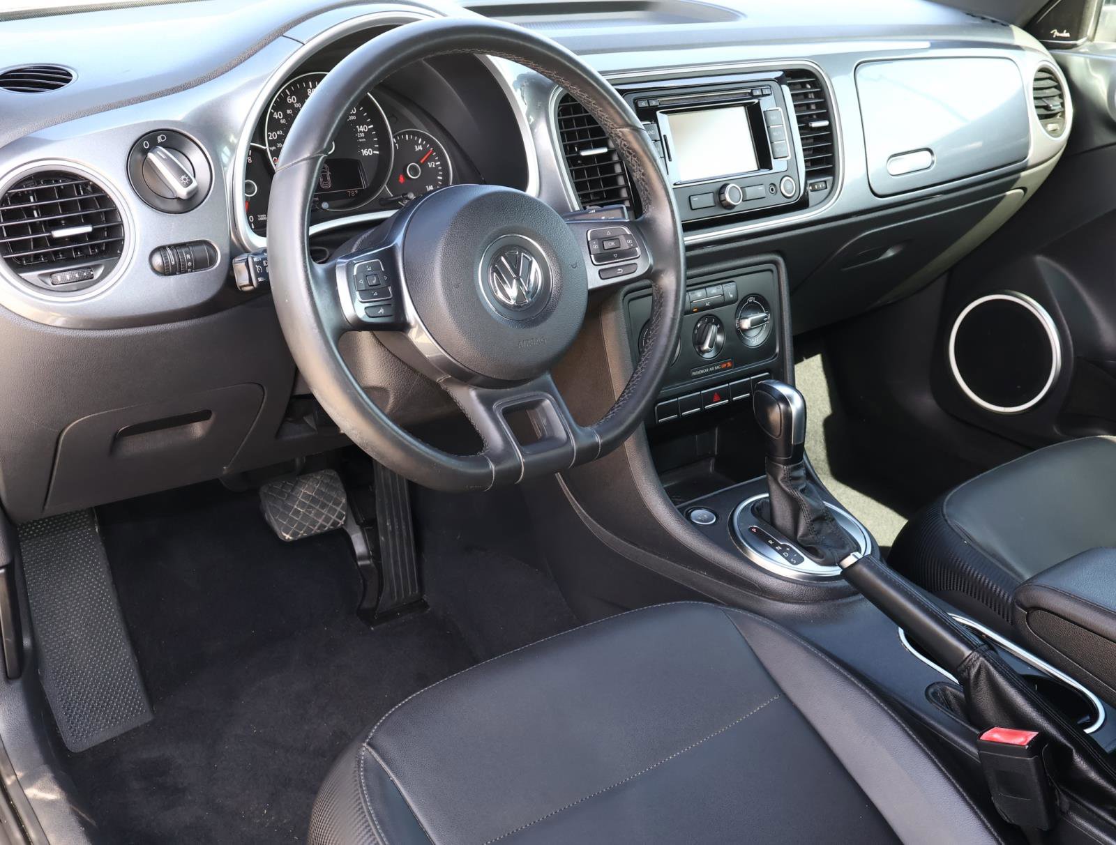 Used 2012 Volkswagen Beetle 2.5 image 8